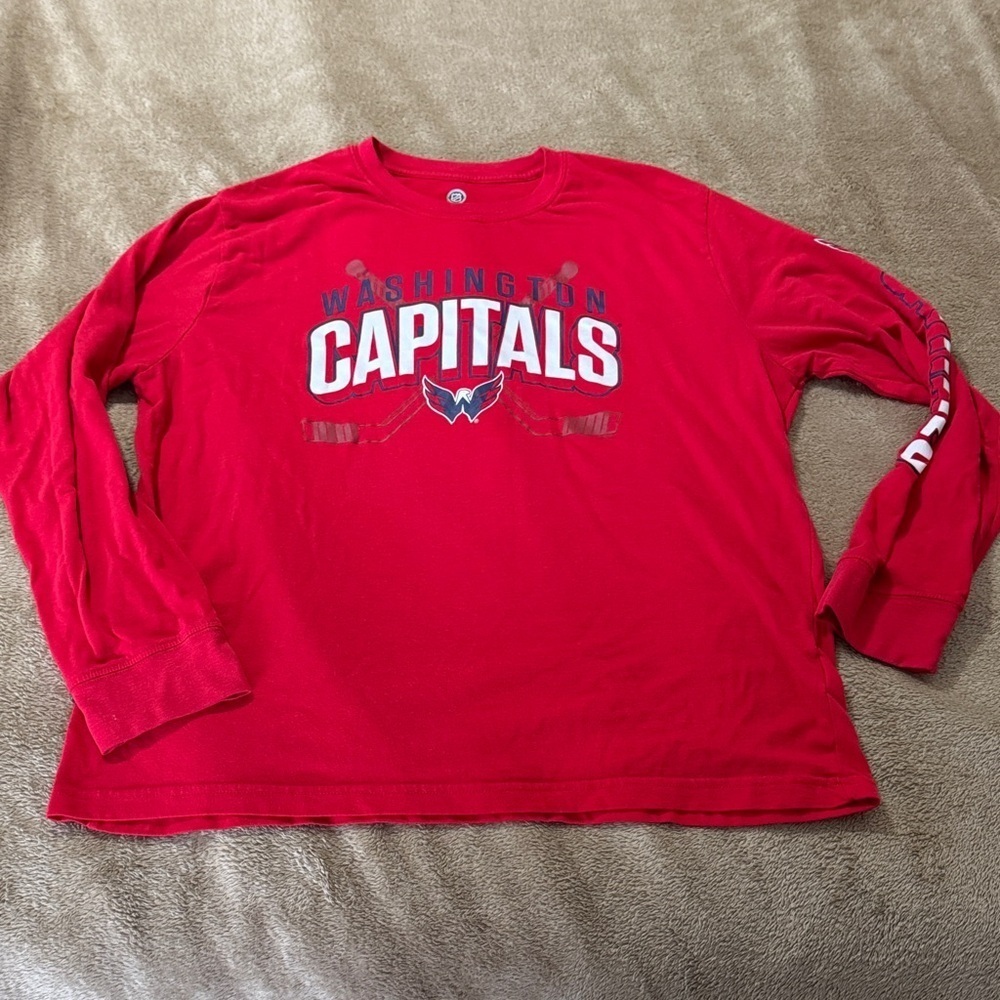 NHL Men’s Washington Capitals Hockey Red Crew Neck Long Sleeve Shirt